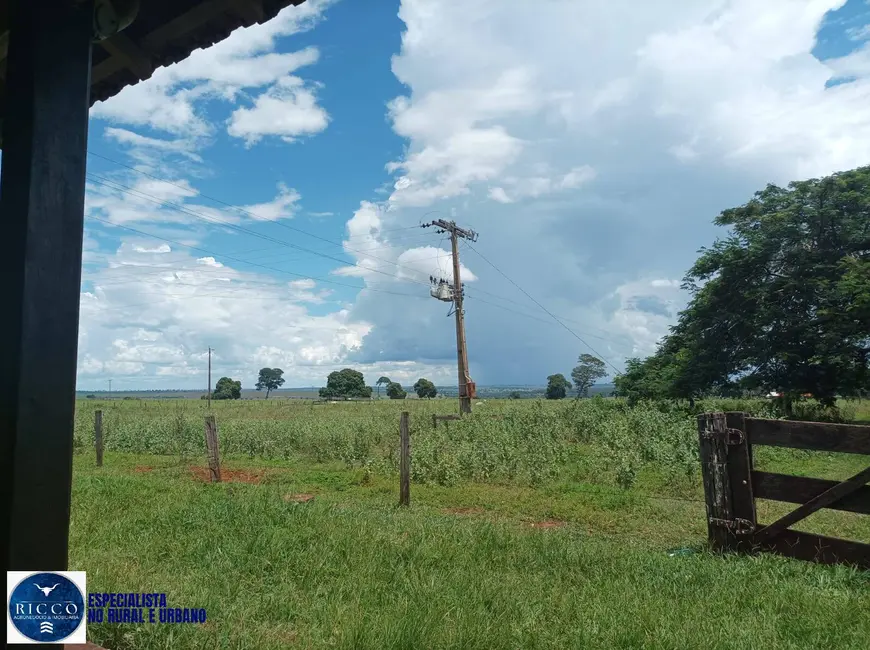 Foto 9 de Fazenda / Haras à venda, 210m2 em Itaruma - GO