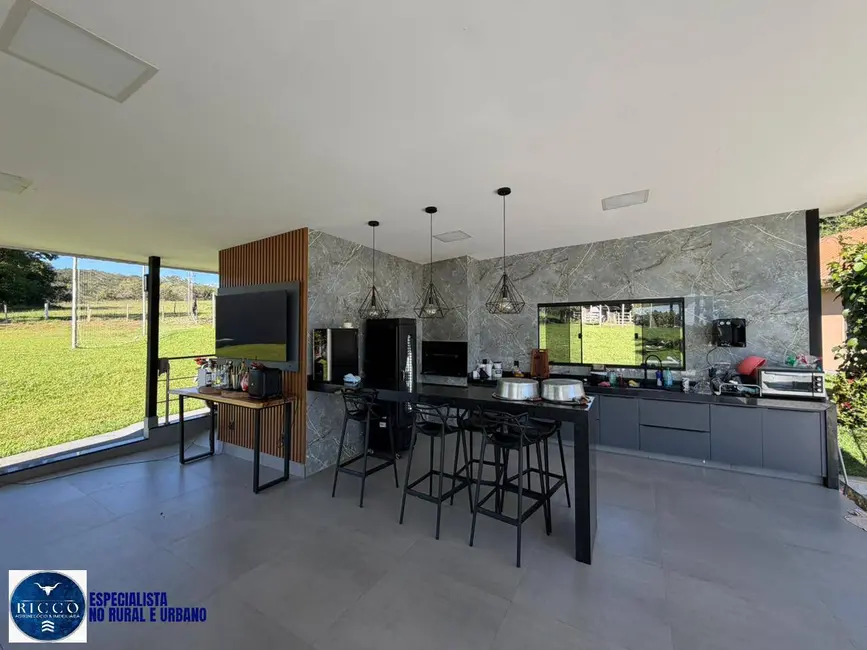 Foto 5 de Chácara com 3 quartos à venda, 53000m2 em Aragoiania - GO