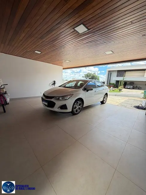 Casa de Condomínio com 3 quartos à venda, 563m2 em Goiania - GO - imagem 3 Foto 3 de Casa de Condomínio com 3 quartos à venda, 563m2 em Goiania - GO