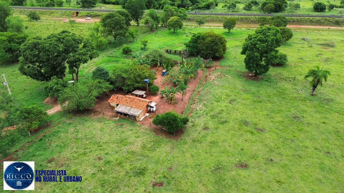 Chácara com 3 quartos à venda, 17m2 em Indiara - GO - imagem 4 Foto 4 de Chácara com 3 quartos à venda, 17m2 em Indiara - GO