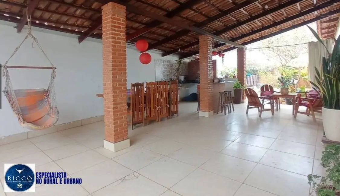 Foto 3 de Casa com 4 quartos à venda, 440m2 em Setor Gentil Meireles, Goiania - GO