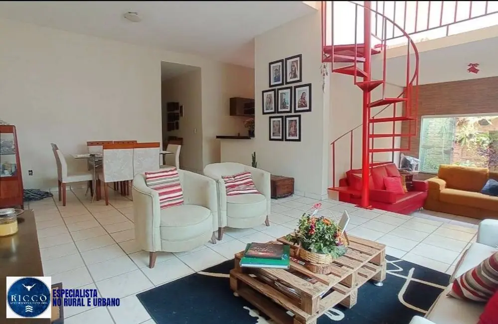 Foto 2 de Casa com 4 quartos à venda, 440m2 em Setor Gentil Meireles, Goiania - GO