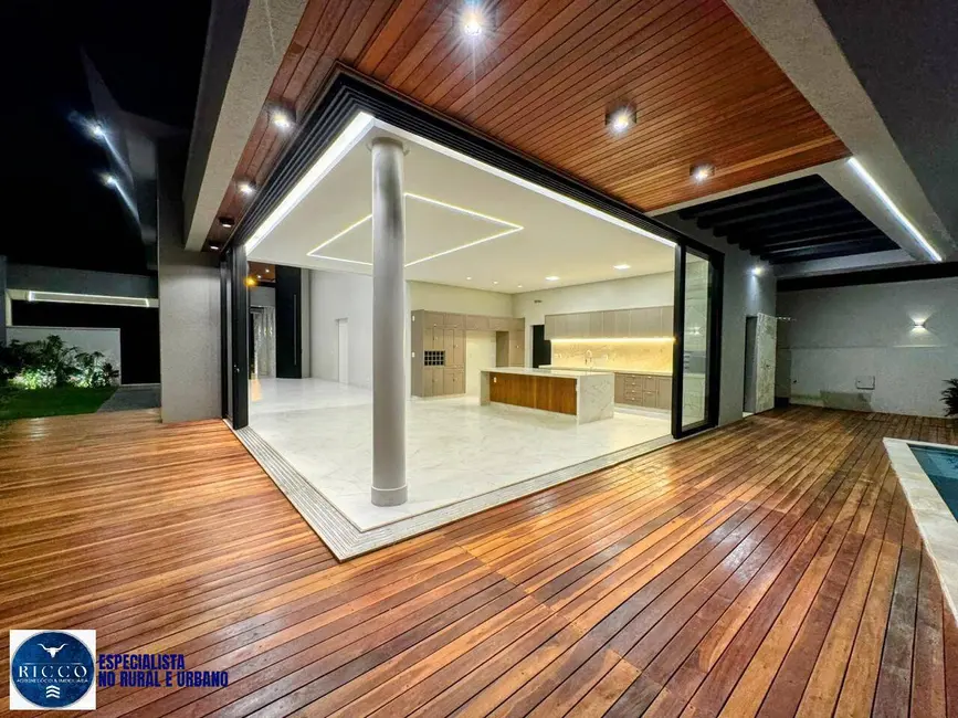 Casa de Condomínio com 3 quartos à venda, 567m2 em Residencial Goiânia Golfe Clube, Goiania - GO - imagem 8 Foto 8 de Casa de Condomínio com 3 quartos à venda, 567m2 em Residencial Goiânia Golfe Clube, Goiania - GO