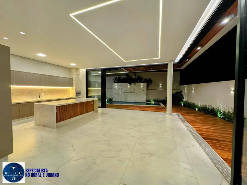 Casa de Condomínio com 3 quartos à venda, 567m2 em Residencial Goiânia Golfe Clube, Goiania - GO - imagem 3 Foto 3 de Casa de Condomínio com 3 quartos à venda, 567m2 em Residencial Goiânia Golfe Clube, Goiania - GO