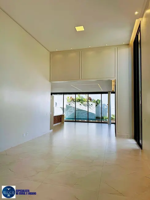 Casa de Condomínio com 3 quartos à venda, 567m2 em Residencial Goiânia Golfe Clube, Goiania - GO - imagem 7 Foto 7 de Casa de Condomínio com 3 quartos à venda, 567m2 em Residencial Goiânia Golfe Clube, Goiania - GO