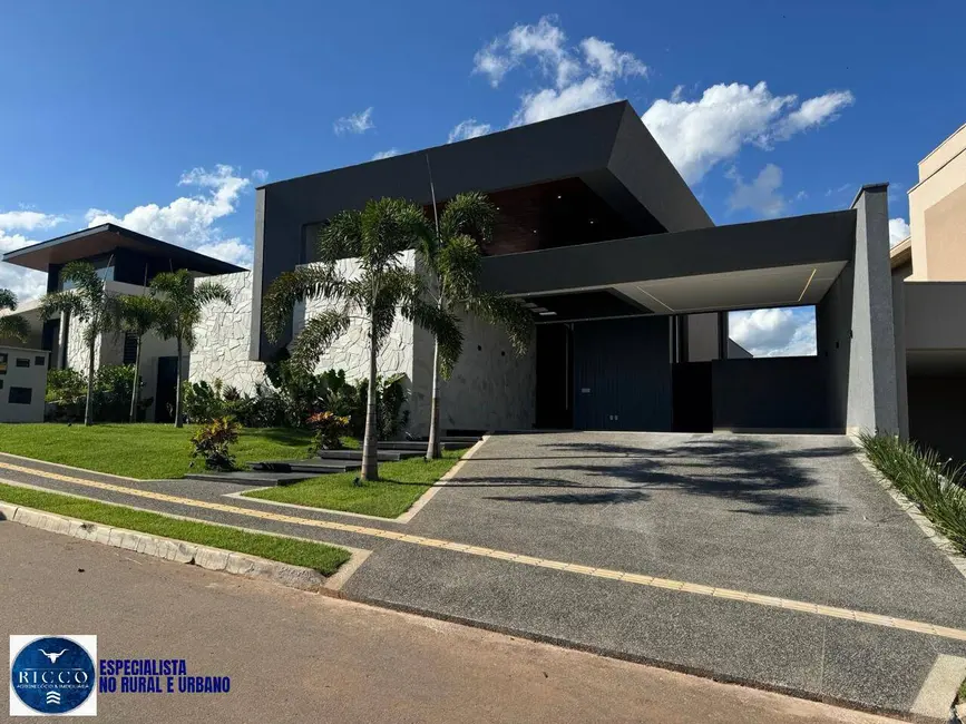 Casa de Condomínio com 3 quartos à venda, 567m2 em Residencial Goiânia Golfe Clube, Goiania - GO - imagem 1 Foto 1 de Casa de Condomínio com 3 quartos à venda, 567m2 em Residencial Goiânia Golfe Clube, Goiania - GO