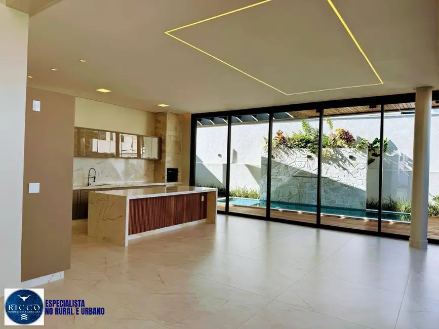 Casa de Condomínio com 3 quartos à venda, 567m2 em Residencial Goiânia Golfe Clube, Goiania - GO - imagem 6 Foto 6 de Casa de Condomínio com 3 quartos à venda, 567m2 em Residencial Goiânia Golfe Clube, Goiania - GO