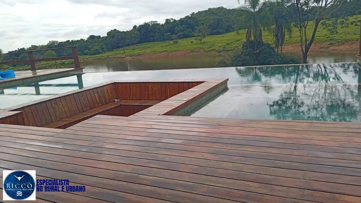 Foto 3 de Fazenda / Haras com 4 quartos à venda, 54m2 em Uruana - GO