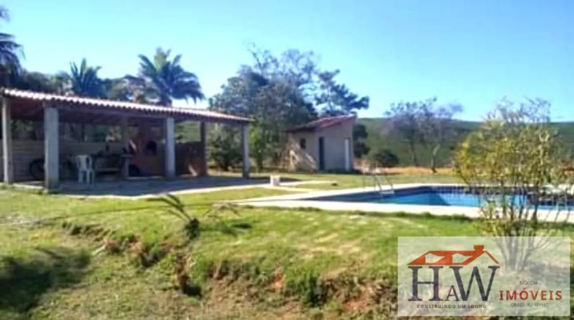 Foto 1 de Fazenda / Haras com 3 quartos à venda, 25m2 em Madressilva (Bacaxá), Saquarema - RJ