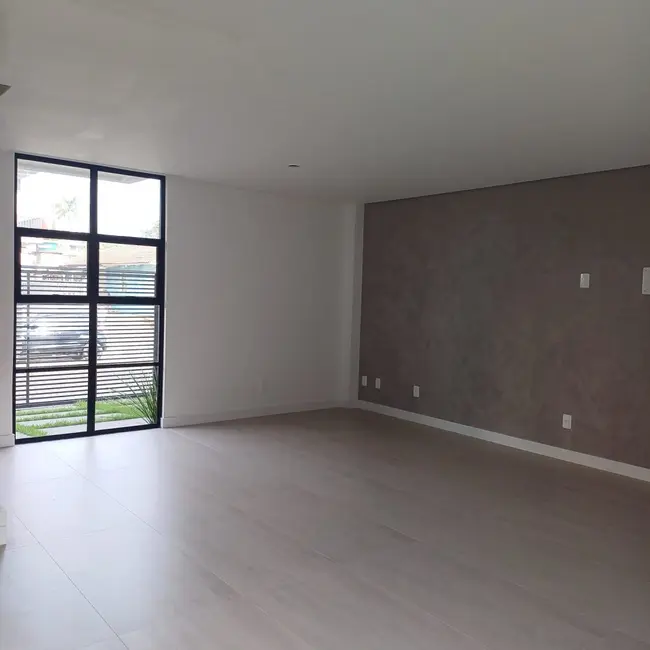 Foto 6 de Sobrado com 3 quartos à venda, 107m2 em Bom Retiro, Joinville - SC