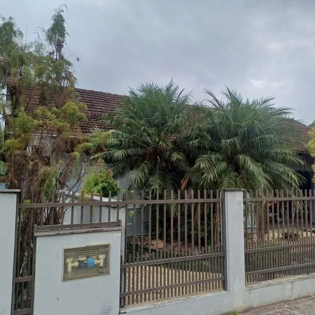 Foto 3 de Casa com 3 quartos à venda, 220m2 em Nova Brasília, Joinville - SC