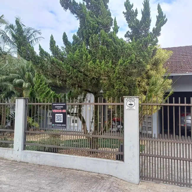 Foto 4 de Casa com 3 quartos à venda, 220m2 em Nova Brasília, Joinville - SC