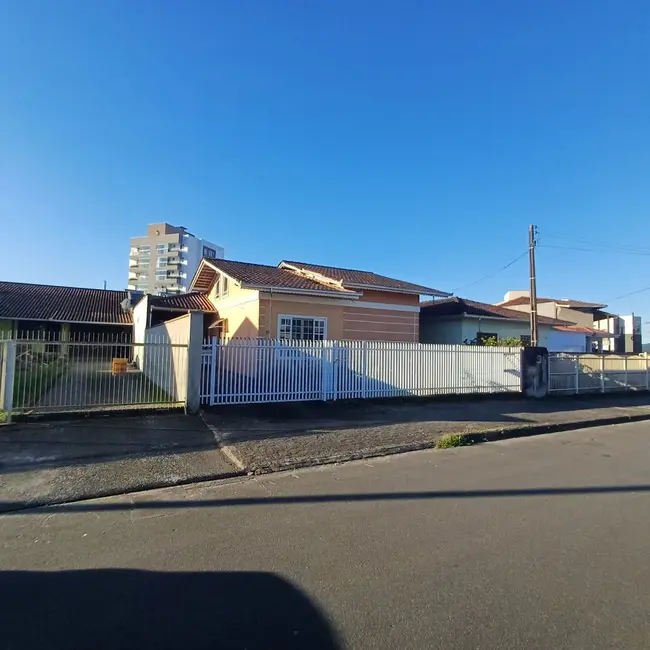 Casa com 3 quartos à venda, 136m2 em Costa e Silva, Joinville - SC - imagem 5 Foto 5 de Casa com 3 quartos à venda, 136m2 em Costa e Silva, Joinville - SC