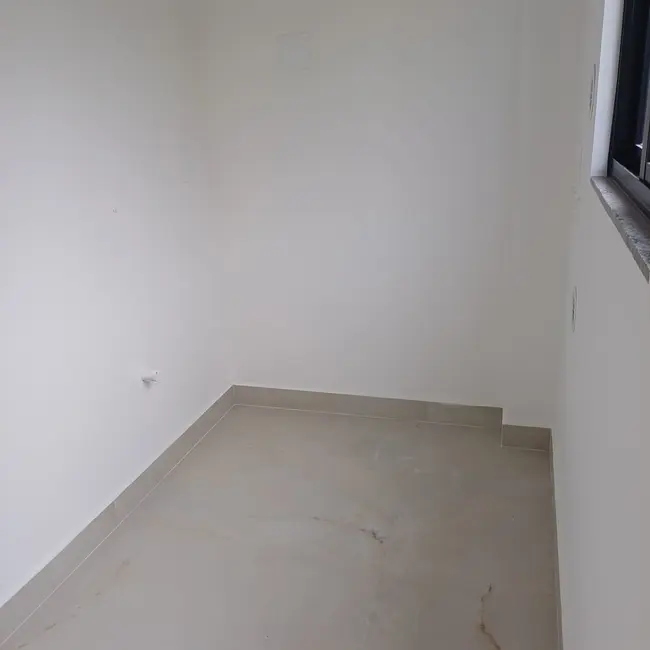 Sobrado com 3 quartos à venda, 114m2 em Bom Retiro, Joinville - SC - imagem 7 Foto 7 de Sobrado com 3 quartos à venda, 114m2 em Bom Retiro, Joinville - SC