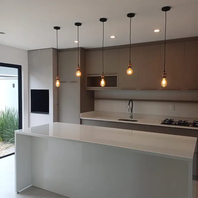 Sobrado com 3 quartos à venda, 114m2 em Bom Retiro, Joinville - SC - imagem 9 Foto 9 de Sobrado com 3 quartos à venda, 114m2 em Bom Retiro, Joinville - SC