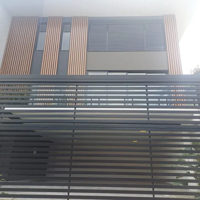 Casa com 3 quartos à venda, 309m2 em América, Joinville - SC - imagem 4 Foto 4 de Casa com 3 quartos à venda, 309m2 em América, Joinville - SC