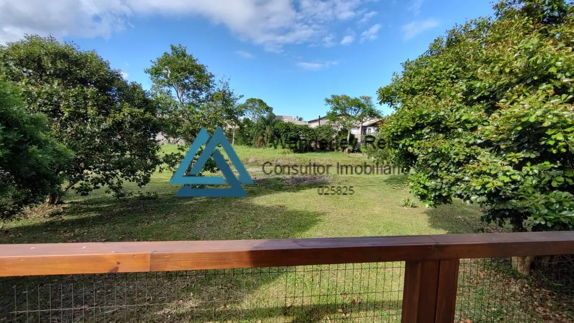 Foto 6 de Casa com 2 quartos para alugar, 240m2 em Cachoeira do Bom Jesus, Florianopolis - SC