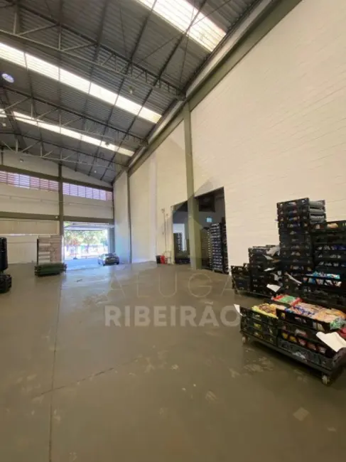 Foto 2 de Armazém / Galpão com 1 quarto para alugar, 900m2 em Jardim Anhangüera, Ribeirao Preto - SP