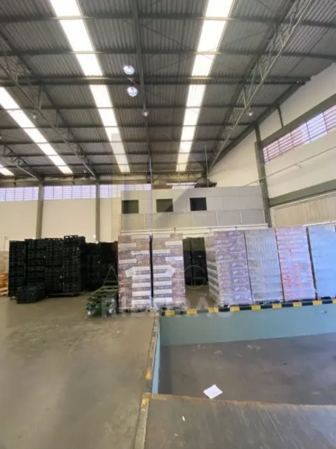 Armazém / Galpão com 1 quarto para alugar, 900m2 em Jardim Anhangüera, Ribeirao Preto - SP - imagem 8 Foto 8 de Armazém / Galpão com 1 quarto para alugar, 900m2 em Jardim Anhangüera, Ribeirao Preto - SP