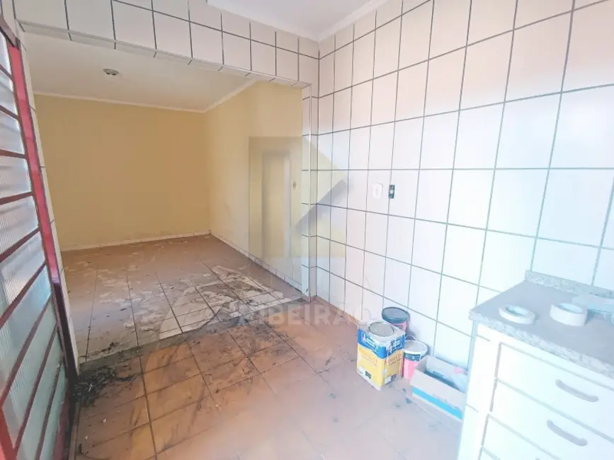 Casa com 3 quartos para alugar, 140m2 em Jardim Irajá, Ribeirao Preto - SP - imagem 4 Foto 4 de Casa com 3 quartos para alugar, 140m2 em Jardim Irajá, Ribeirao Preto - SP