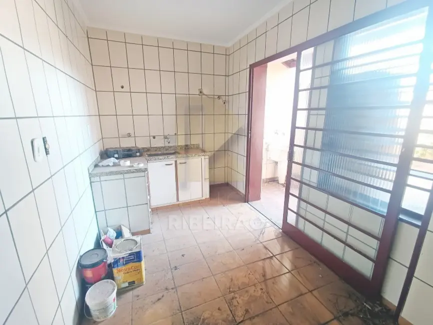 Casa com 3 quartos para alugar, 140m2 em Jardim Irajá, Ribeirao Preto - SP - imagem 5 Foto 5 de Casa com 3 quartos para alugar, 140m2 em Jardim Irajá, Ribeirao Preto - SP