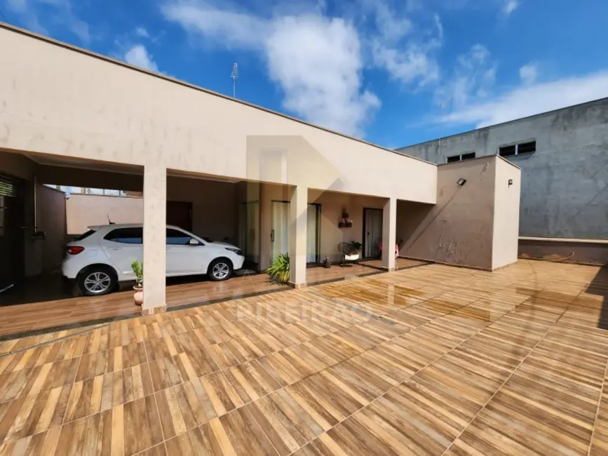 Foto 7 de Casa com 2 quartos à venda, 254m2 em Centro, Santa Rita Do Passa Quatro - SP
