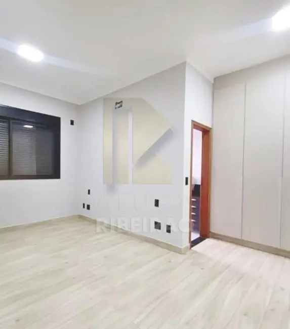 Casa com 4 quartos para alugar, 686m2 em Ribeirao Preto - SP - imagem 4 Foto 4 de Casa com 4 quartos para alugar, 686m2 em Ribeirao Preto - SP