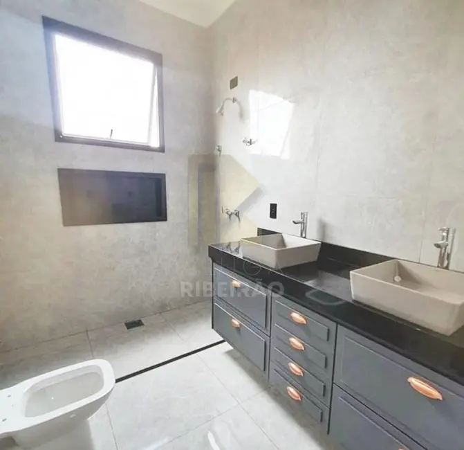 Casa com 4 quartos para alugar, 686m2 em Ribeirao Preto - SP - imagem 7 Foto 7 de Casa com 4 quartos para alugar, 686m2 em Ribeirao Preto - SP