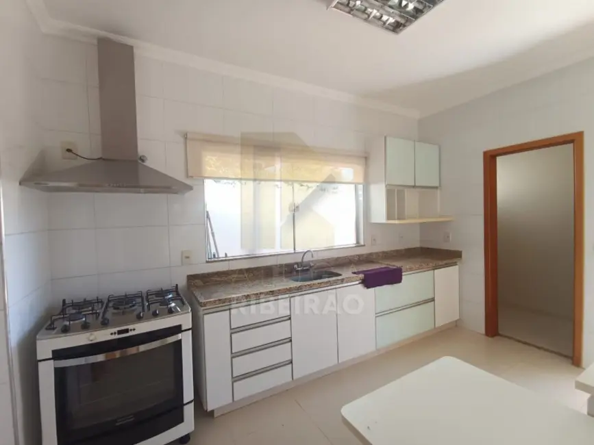 Casa com 3 quartos para alugar, 215m2 em Ribeirao Preto - SP - imagem 8 Foto 8 de Casa com 3 quartos para alugar, 215m2 em Ribeirao Preto - SP