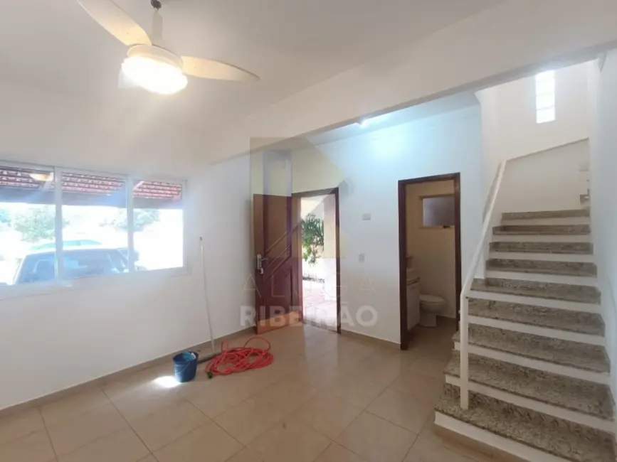 Casa com 3 quartos para alugar, 176m2 em City Ribeirão, Ribeirao Preto - SP - imagem 3 Foto 3 de Casa com 3 quartos para alugar, 176m2 em City Ribeirão, Ribeirao Preto - SP