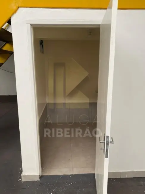 Armazém / Galpão para alugar, 300m2 em Ribeirao Preto - SP - imagem 8 Foto 8 de Armazém / Galpão para alugar, 300m2 em Ribeirao Preto - SP