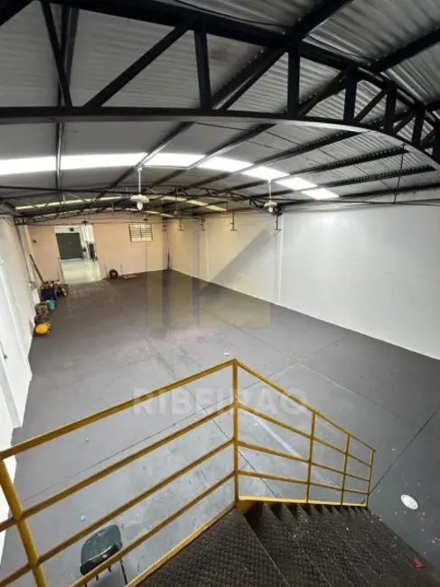 Armazém / Galpão para alugar, 300m2 em Ribeirao Preto - SP - imagem 9 Foto 9 de Armazém / Galpão para alugar, 300m2 em Ribeirao Preto - SP