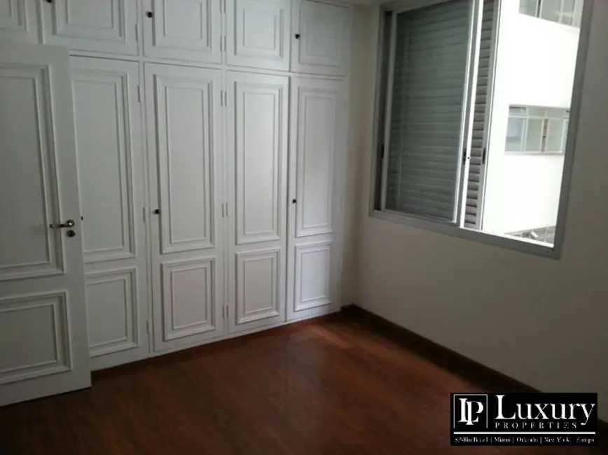 Apartamento com 4 quartos à venda, 170m2 em Higienópolis, São Paulo - SP - imagem 4 Foto 4 de Apartamento com 4 quartos à venda, 170m2 em Higienópolis, São Paulo - SP