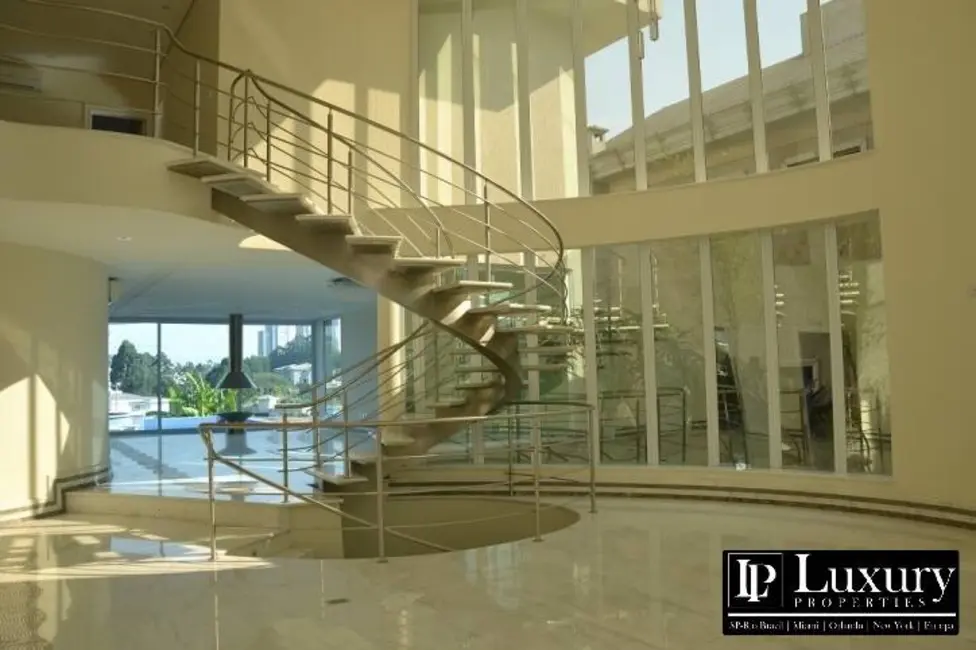 Casa de Condomínio com 5 quartos à venda, 1080m2 em Santana De Parnaiba - SP - imagem 8 Foto 8 de Casa de Condomínio com 5 quartos à venda, 1080m2 em Santana De Parnaiba - SP