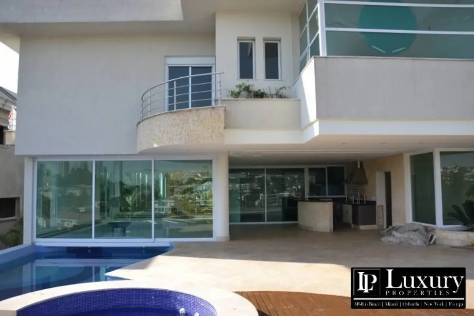 Casa de Condomínio com 5 quartos à venda, 1080m2 em Santana De Parnaiba - SP - imagem 6 Foto 6 de Casa de Condomínio com 5 quartos à venda, 1080m2 em Santana De Parnaiba - SP