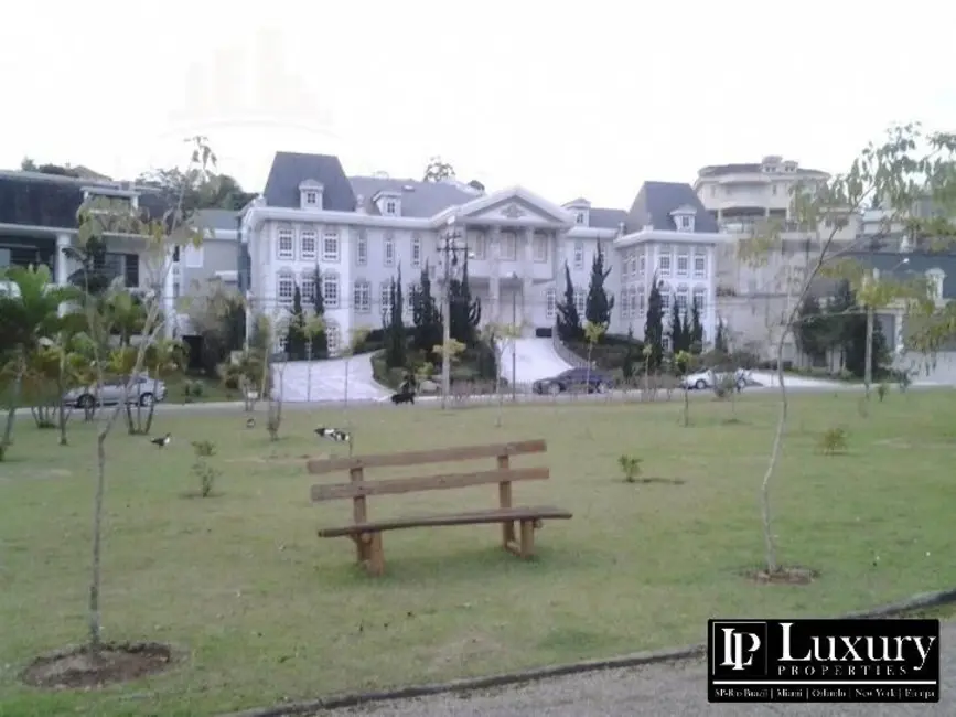 Foto 3 de Casa com 8 quartos à venda e para alugar, 2900m2 em Santana De Parnaiba - SP