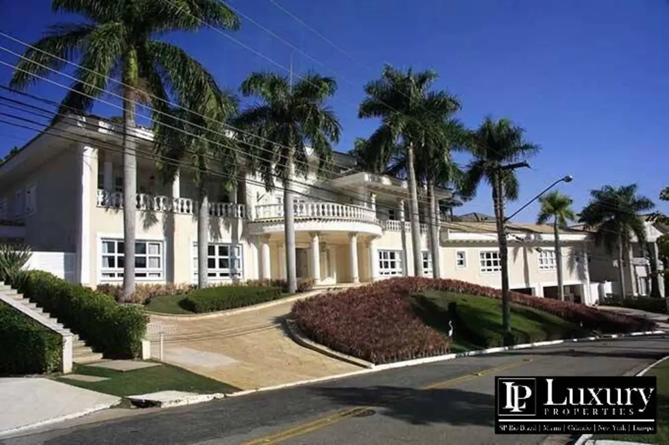 Foto 1 de Casa com 5 quartos à venda em Santana De Parnaiba - SP
