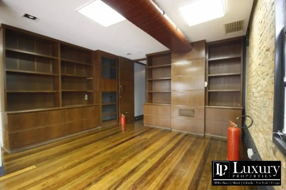 Sala Comercial para alugar, 110m2 em Vila Nova Conceição, São Paulo - SP - imagem 8 Foto 8 de Sala Comercial para alugar, 110m2 em Vila Nova Conceição, São Paulo - SP