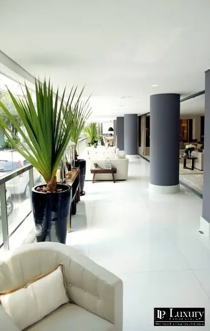 Apartamento com 5 quartos à venda e para alugar, 485m2 em Campo Belo, São Paulo - SP - imagem 7 Foto 7 de Apartamento com 5 quartos à venda e para alugar, 485m2 em Campo Belo, São Paulo - SP