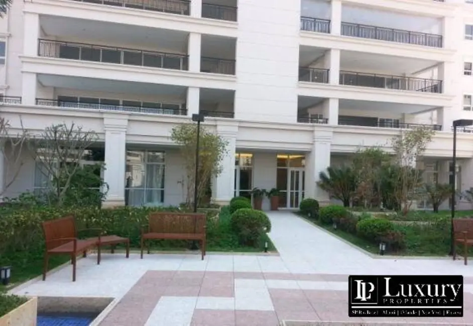 Apartamento com 4 quartos à venda, 250m2 em Aclimação, São Paulo - SP - imagem 3 Foto 3 de Apartamento com 4 quartos à venda, 250m2 em Aclimação, São Paulo - SP