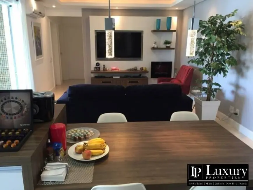 Apartamento com 2 quartos para alugar, 99m2 em Itacorubi, Florianopolis - SC - imagem 3 Foto 3 de Apartamento com 2 quartos para alugar, 99m2 em Itacorubi, Florianopolis - SC