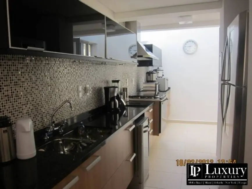 Foto 9 de Casa de Condomínio com 4 quartos à venda e para alugar em Sao Sebastiao - SP