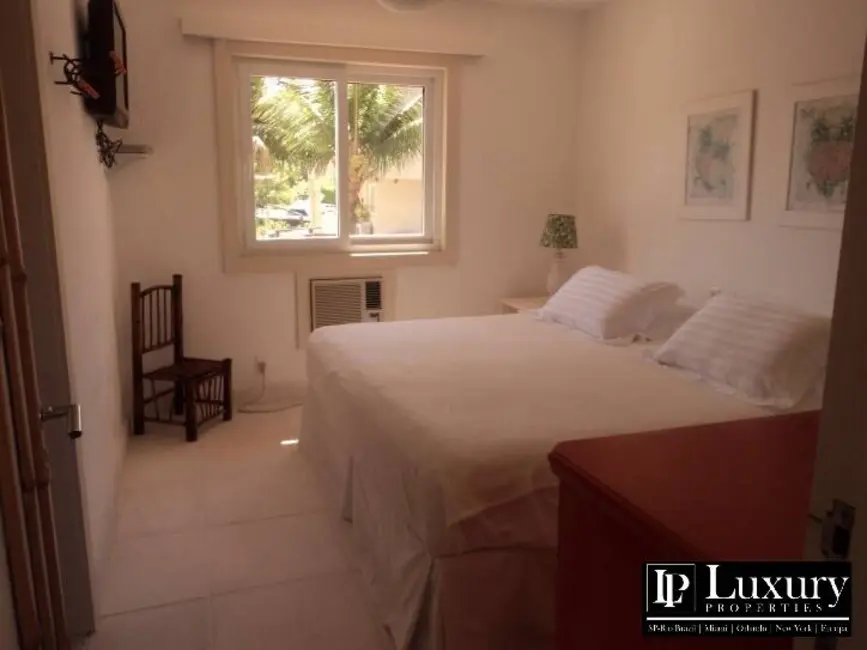 Casa de Condomínio à venda e para alugar em Angra Dos Reis - RJ - imagem 2 Foto 2 de Casa de Condomínio à venda e para alugar em Angra Dos Reis - RJ