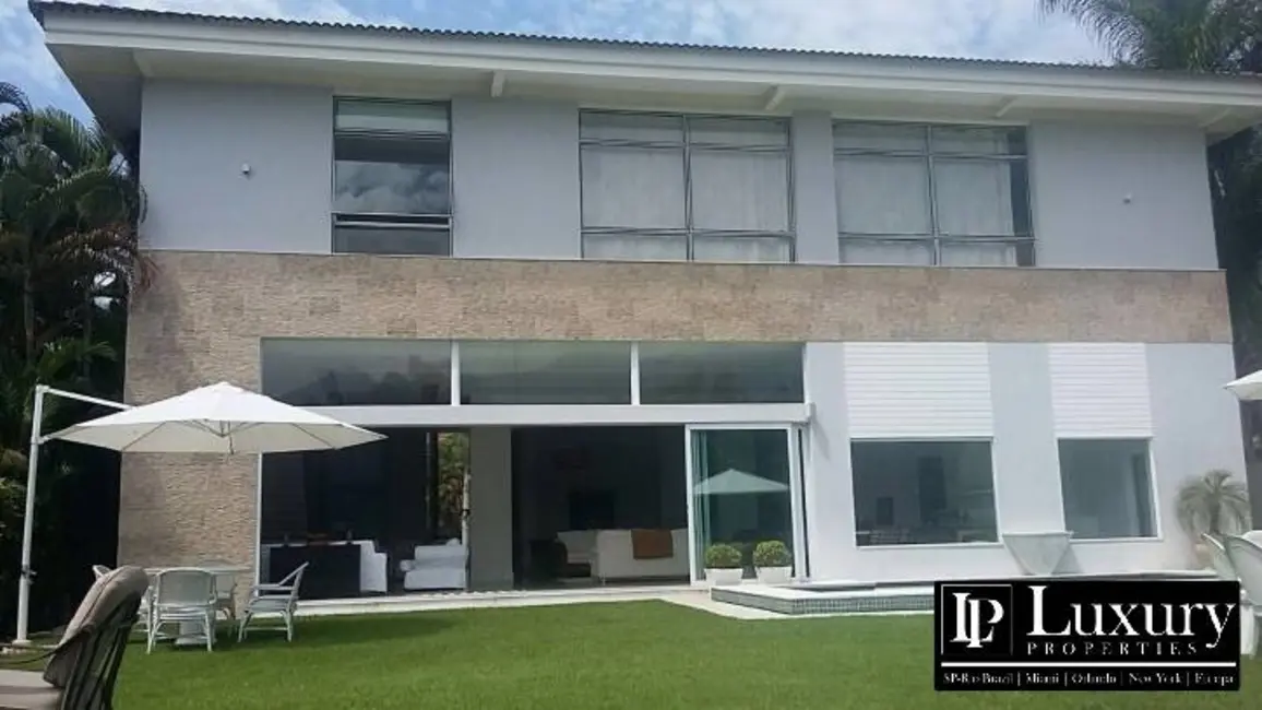 Foto 1 de Casa de Condomínio com 4 quartos à venda e para alugar em Angra Dos Reis - RJ