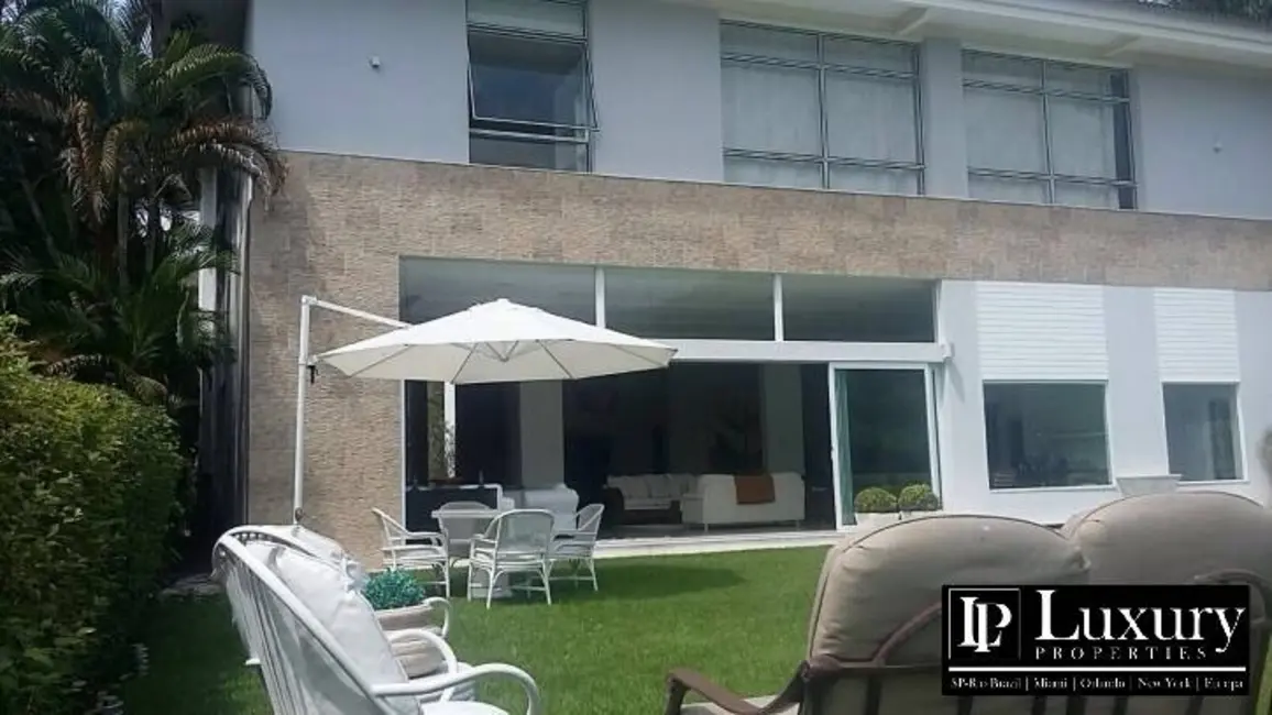 Casa de Condomínio com 4 quartos à venda e para alugar em Angra Dos Reis - RJ - imagem 5 Foto 5 de Casa de Condomínio com 4 quartos à venda e para alugar em Angra Dos Reis - RJ