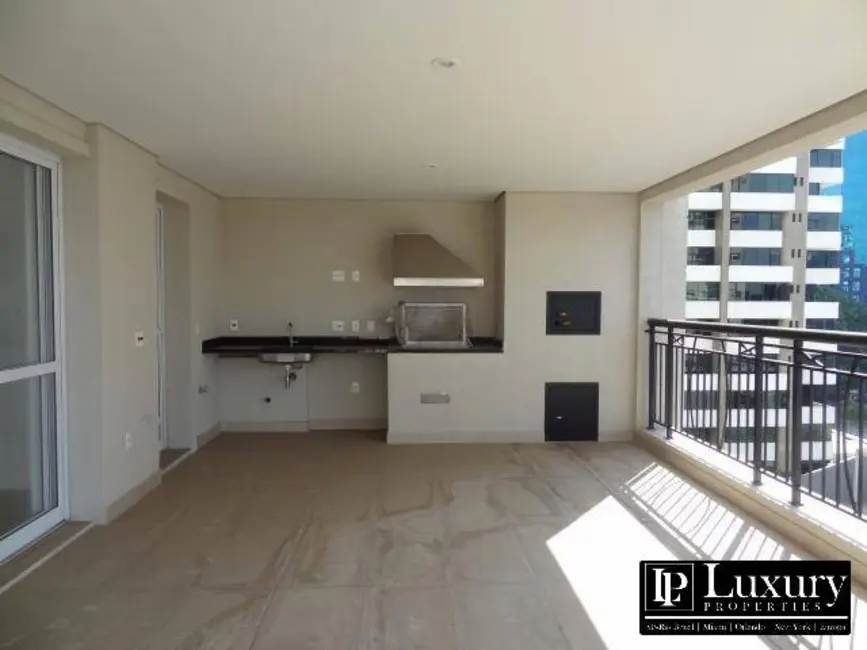 Apartamento com 4 quartos à venda e para alugar, 306m2 em Moema, São Paulo - SP - imagem 6 Foto 6 de Apartamento com 4 quartos à venda e para alugar, 306m2 em Moema, São Paulo - SP