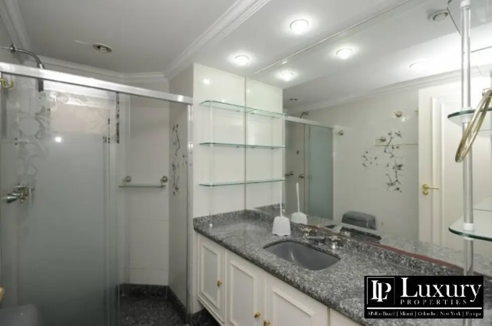 Foto 8 de Apartamento com 3 quartos à venda, 249m2 em São Paulo - SP