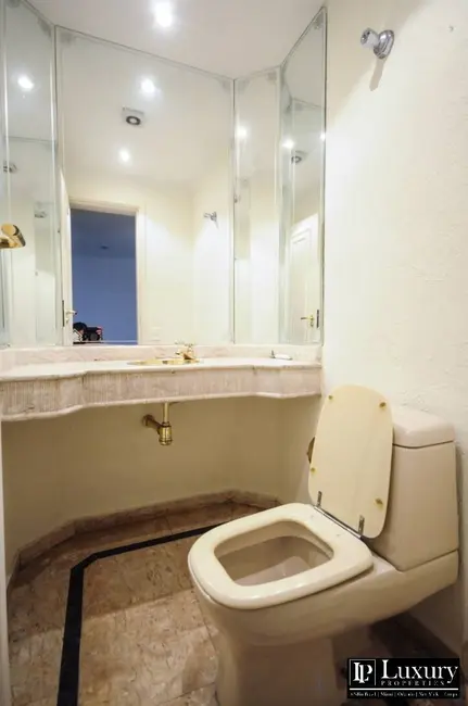 Foto 9 de Apartamento com 3 quartos à venda, 249m2 em São Paulo - SP