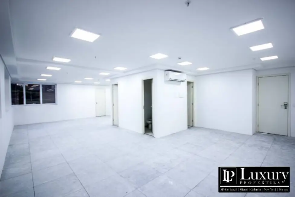 Sala Comercial à venda e para alugar, 36m2 em Brooklin Novo, São Paulo - SP - imagem 2 Foto 2 de Sala Comercial à venda e para alugar, 36m2 em Brooklin Novo, São Paulo - SP