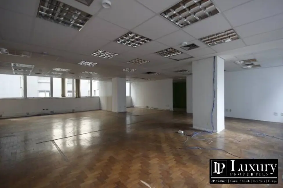 Foto 4 de Sala Comercial para alugar, 360m2 em República, São Paulo - SP